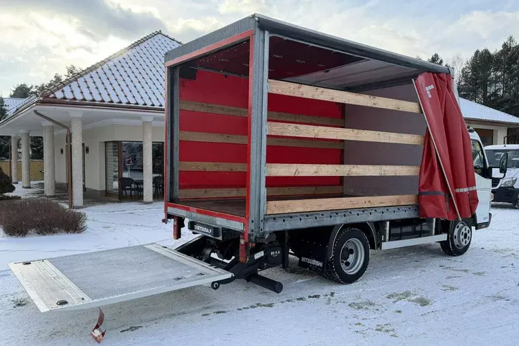Mitsubishi Fuso zdjęcie 12