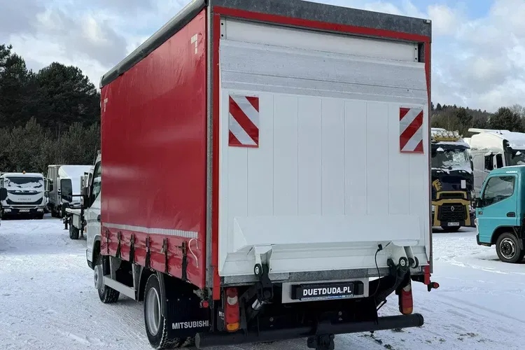 Mitsubishi Fuso zdjęcie 21