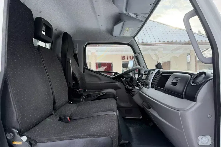 Mitsubishi Fuso zdjęcie 31