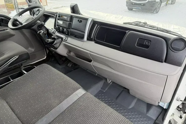 Mitsubishi Fuso zdjęcie 32