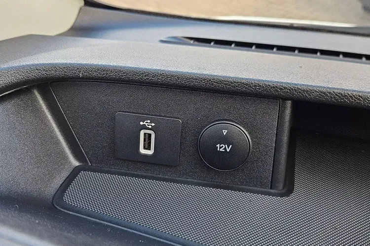 Ford transit-custom L2H1 74900zł NETTO Zabudowa warsztatowa 2.0TdCi/170KM zdjęcie 24