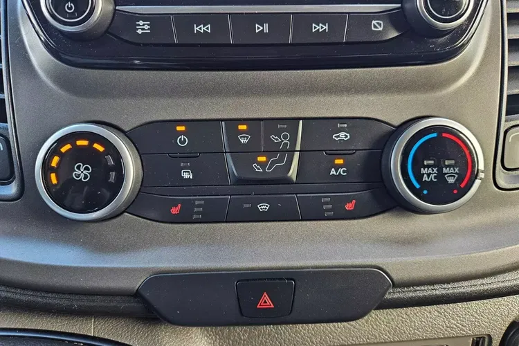 Ford transit-custom L2H1 74900zł NETTO Zabudowa warsztatowa 2.0TdCi/170KM zdjęcie 37