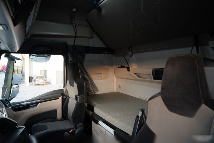 MAN TGX 26.480 / SOLÓWKA / MEGA / 6X2 / KLIMATYZACJA POSTOJOWA / OŚ PODNOSZONA / ZAWIESIE DO WÓZKA  zdjęcie 33