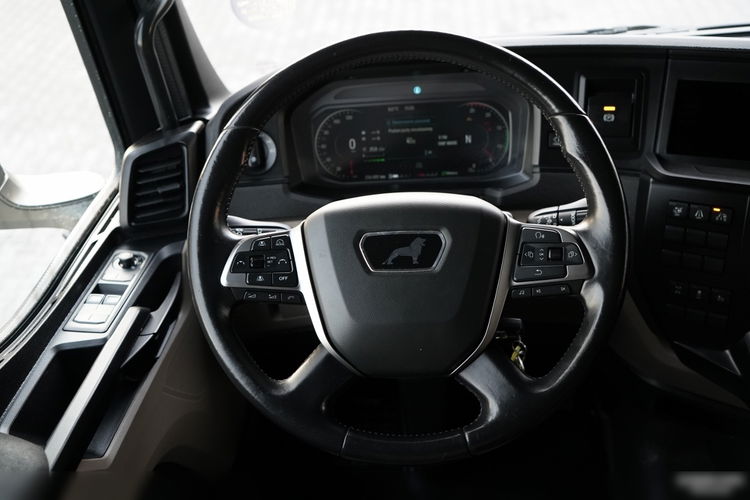 MAN TGX 26.480 / SOLÓWKA / MEGA / 6X2 / KLIMATYZACJA POSTOJOWA / OŚ PODNOSZONA / ZAWIESIE DO WÓZKA  zdjęcie 36