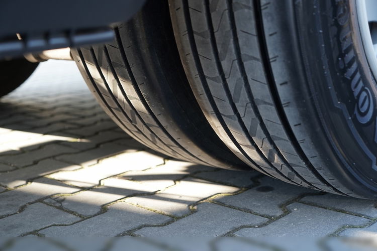 Volvo FH 500 / TANDEM PRZEJAZDOWY 120 M3 / 6X2 / MEGA / OŚ PODNOSZONA / TV / + PRZYCZEPA GNIOTPOL  zdjęcie 44