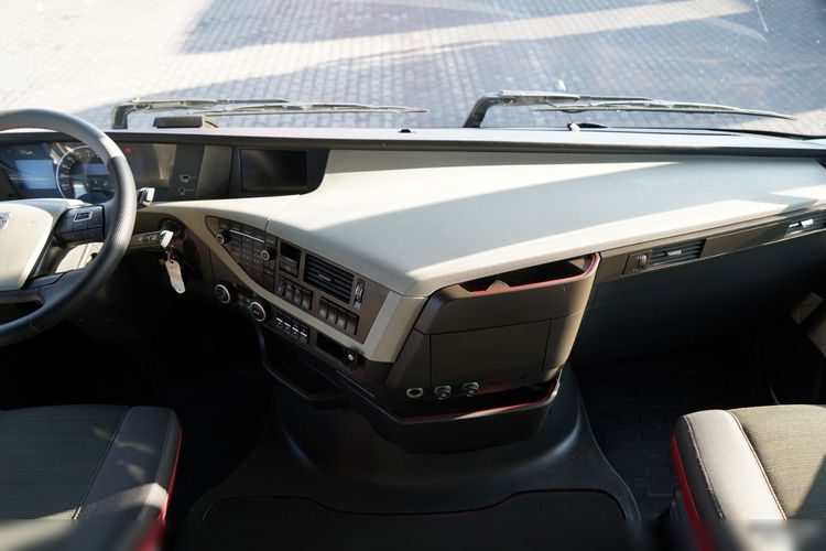 Volvo FH 500 / TANDEM PRZEJAZDOWY 120 M3 / 6X2 / MEGA / OŚ PODNOSZONA / TV / + PRZYCZEPA GNIOTPOL  zdjęcie 59