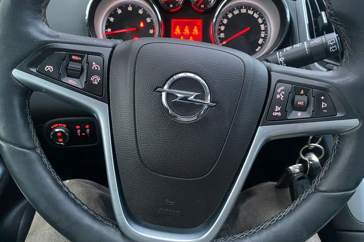 Opel Zafira 1.4i turbo + gaz 7.os. Panorama pod.kierownica bezwypadkowy zam.1.r.gw zdjęcie 30