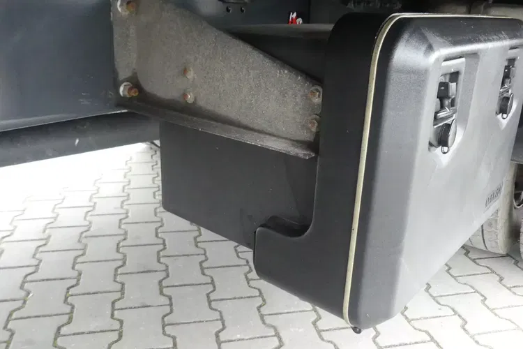 Volvo FL 18.280 / FIRANKA 8.30 + WINDA / EURO 6 / NISKI PRZEBIEG / zdjęcie 17