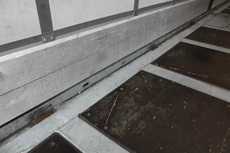 Volvo FL 18.280 / FIRANKA 8.30 + WINDA / EURO 6 / NISKI PRZEBIEG / zdjęcie 24