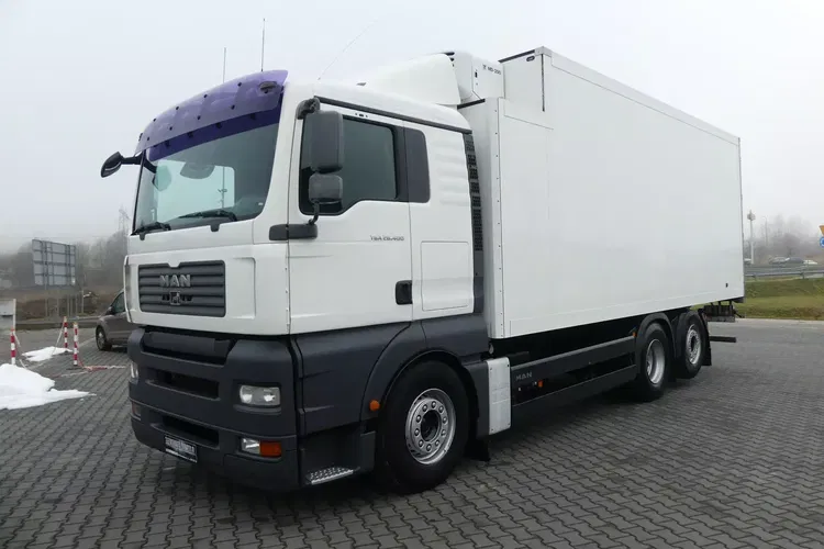 MAN TGA 26.400 6x2 / CHŁODNIA / / KABINA SYPIALNA / zdjęcie 3
