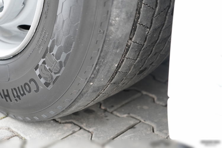 Volvo FH 500 / SOLÓWKA / 6X2 / MEGA / OŚ PODNOSZONA / TV   zdjęcie 17