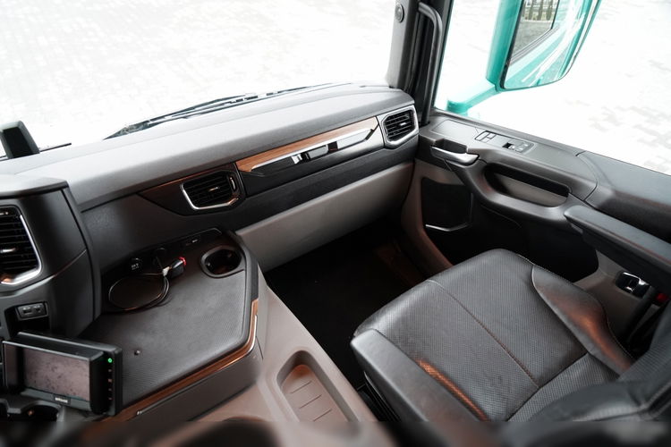 Scania G 280 / SOLÓWKA / 4x2 / FIRANKA - 7.7 m / BDE / CAŁA NA PODUSZKACH / SUWNICA / SKÓRY  zdjęcie 46