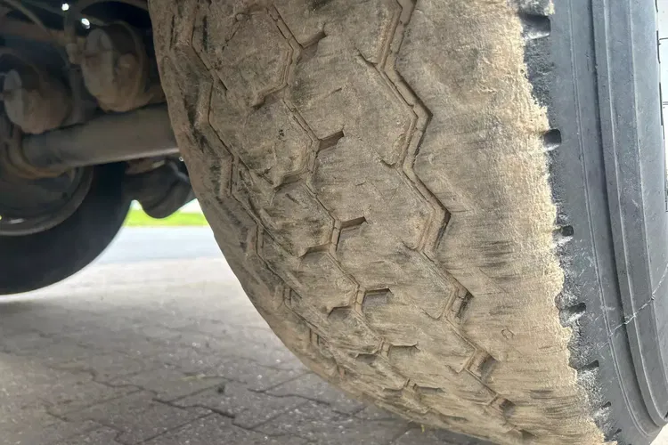 Schmitz SKI 24 zdjęcie 8