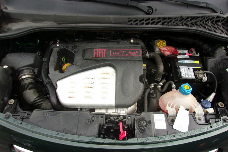 Fiat 500L L 1.4 Turbo Lounge, Klimatronic 2-stref, 2 kpl. kół, Kamera, PDC zdjęcie 33