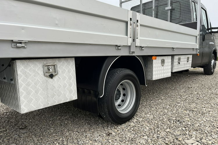 Iveco Daily 70C18 7-osobowy Doka_Brygadowy Skrzynia_5m + HAK 3.0/180KM Daily 70C18 7-osobowy Doka_Brygadowy Skrzynia_5m + HAK 3.0/180KM zdjęcie 16