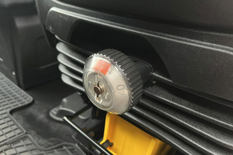 Iveco Daily 70C18 7-osobowy Doka_Brygadowy Skrzynia_5m + HAK 3.0/180KM Daily 70C18 7-osobowy Doka_Brygadowy Skrzynia_5m + HAK 3.0/180KM zdjęcie 26