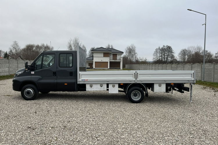 Iveco Daily 70C18 7-osobowy Doka_Brygadowy Skrzynia_5m + HAK 3.0/180KM Daily 70C18 7-osobowy Doka_Brygadowy Skrzynia_5m + HAK 3.0/180KM zdjęcie 4