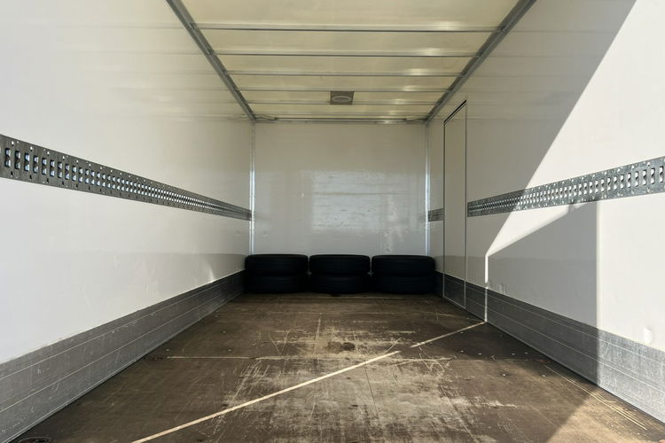 Iveco Daily 72C18 Kontener 10-palet Ładowność-4000kg 3.0/180KM zdjęcie 13