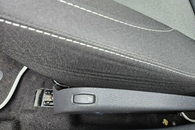 Dacia Duster 4x4/Klimatyzacja/Tempomat/Podgrzewane fotele/Parktronic + kamera zdjęcie 11