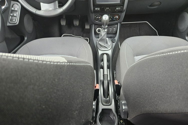 Dacia Duster 4x4/Klimatyzacja/Tempomat/Podgrzewane fotele/Parktronic + kamera zdjęcie 15