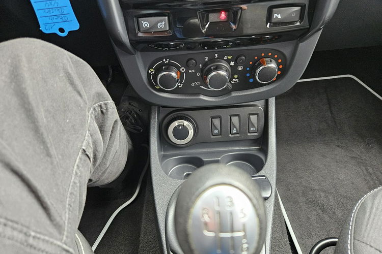 Dacia Duster 4x4/Klimatyzacja/Tempomat/Podgrzewane fotele/Parktronic + kamera zdjęcie 7