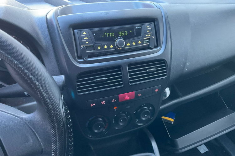 Opel Combo Klimatyzacja, LPG, Ele szyby 4x, Ele lusterka, Hak zdjęcie 9