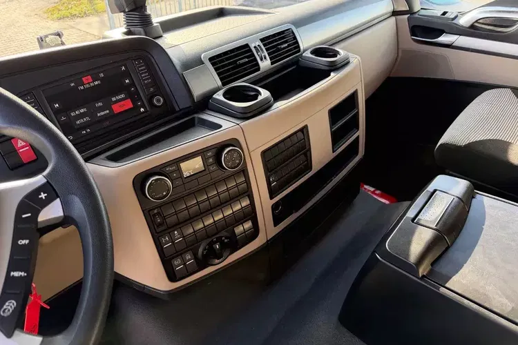 MAN TGM 18.250 Ładownośc 9800 kg zdjęcie 12