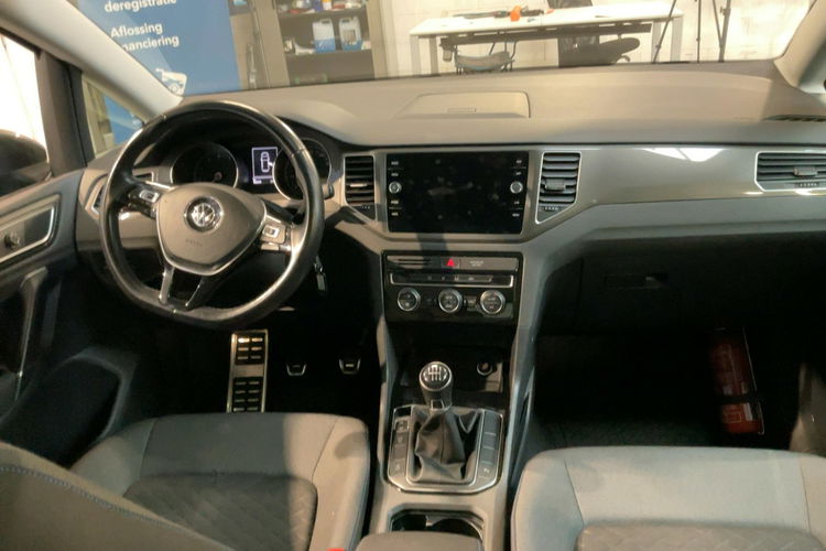 Volkswagen Golf Sportsvan Klimatronic 2-stref, PDC 2x, Kamera cofania, Navi, Tempomat aktywny zdjęcie 8