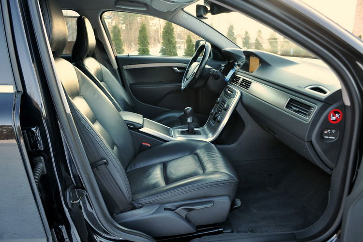 Volvo XC 70 2.4d(163KM) Lift AWD Skóry El.Klapa Asys.Pasa Bls I Wł Alu16" ASO zdjęcie 17