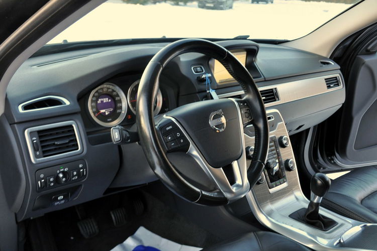 Volvo XC 70 2.4d(163KM) Lift AWD Skóry El.Klapa Asys.Pasa Bls I Wł Alu16" ASO zdjęcie 22