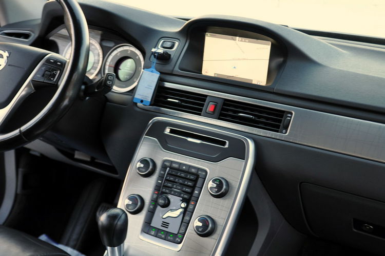 Volvo XC 70 2.4d(163KM) Lift AWD Skóry El.Klapa Asys.Pasa Bls I Wł Alu16" ASO zdjęcie 26