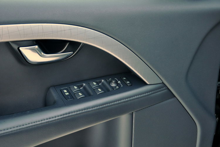 Volvo XC 70 2.4d(163KM) Lift AWD Skóry El.Klapa Asys.Pasa Bls I Wł Alu16" ASO zdjęcie 35