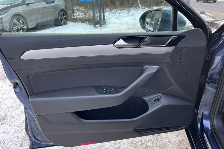 Volkswagen Passat 2.0 1wł Automat Navi GPS GRzane Fotele Stan IDealny Bezwypadk Opłacony zdjęcie 12