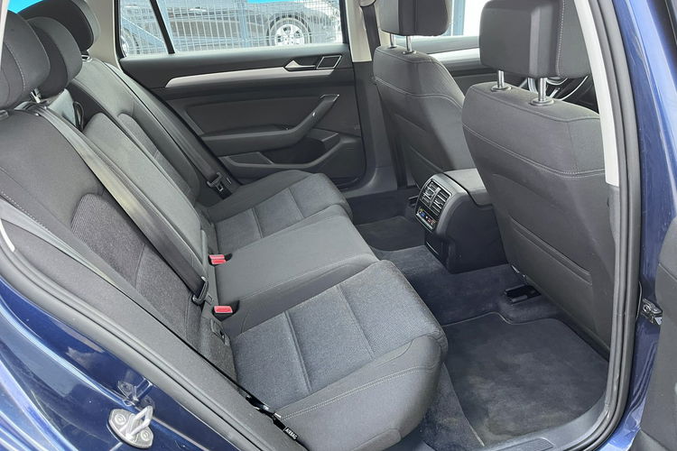 Volkswagen Passat 2.0 1wł Automat Navi GPS GRzane Fotele Stan IDealny Bezwypadk Opłacony zdjęcie 23