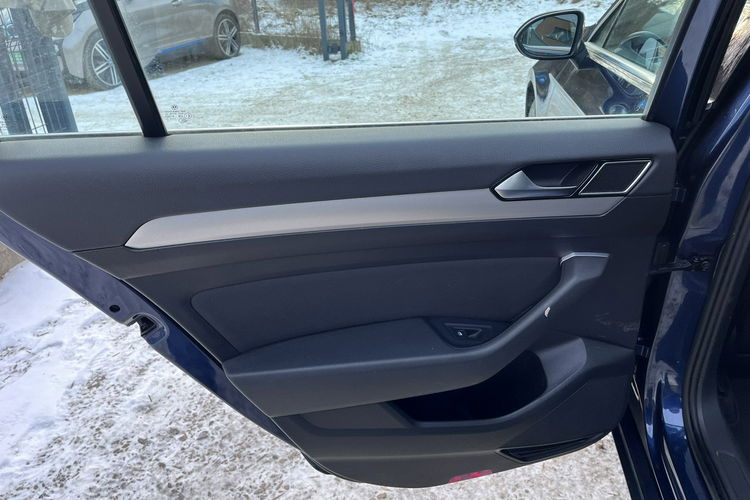 Volkswagen Passat 2.0 1wł Automat Navi GPS GRzane Fotele Stan IDealny Bezwypadk Opłacony zdjęcie 26