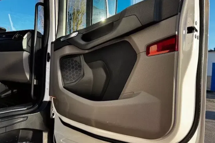 Scania R460A4x2NB Hydrailuka HYVA zdjęcie 5