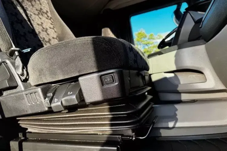 Scania R460A4x2NB Hydrailuka HYVA zdjęcie 7