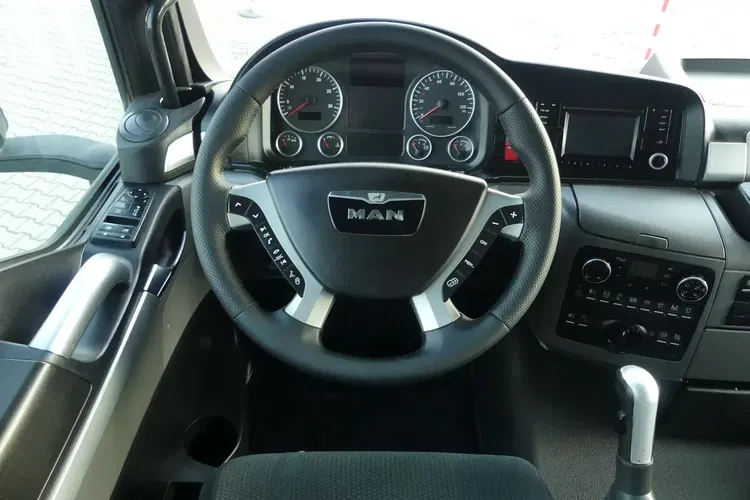 TGS 18.440 4x4 / MANUAL / EURO 6 / HYDRAULIKA / PRZEBIEG 340 TYS KM / zdjęcie 26