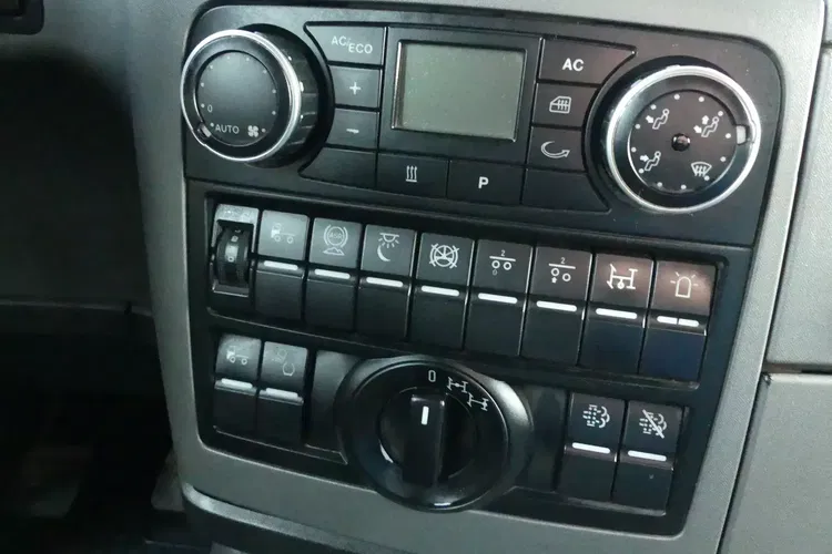 TGS 18.440 4x4 / MANUAL / EURO 6 / HYDRAULIKA / PRZEBIEG 340 TYS KM / zdjęcie 29