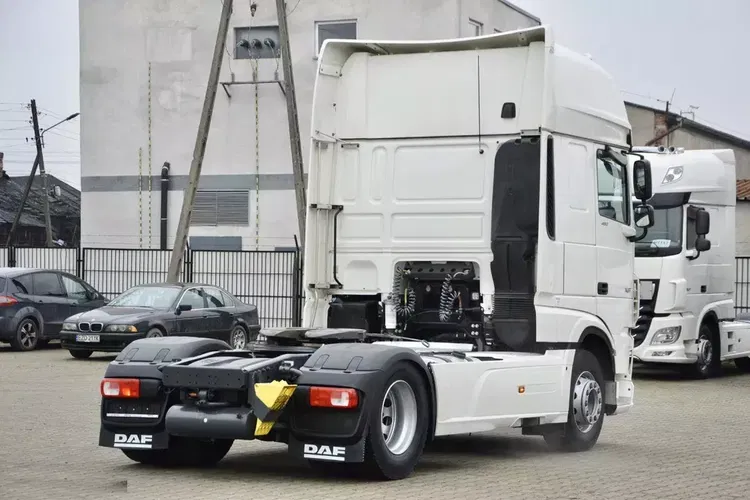 DAF XF 480 ZF INTARDER / KLIMA POSTOJOWA / FULL LED / TRĄBY / KONTRAKT SERWISOWY zdjęcie 10