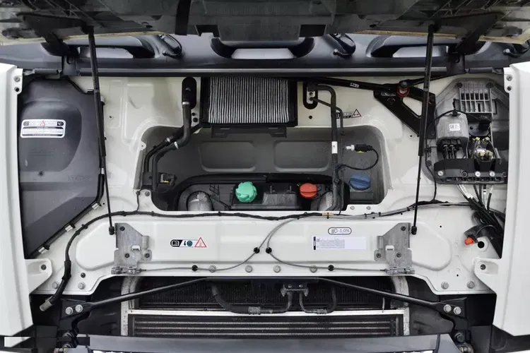 DAF XF 480 ZF INTARDER / KLIMA POSTOJOWA / FULL LED / TRĄBY / KONTRAKT SERWISOWY zdjęcie 24