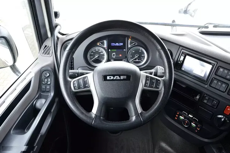 DAF XF 480 ZF INTARDER / KLIMA POSTOJOWA / FULL LED / TRĄBY / KONTRAKT SERWISOWY zdjęcie 30