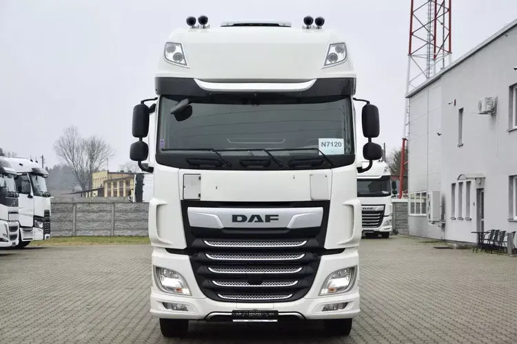 DAF XF 480 ZF INTARDER / KLIMA POSTOJOWA / FULL LED / TRĄBY / KONTRAKT SERWISOWY zdjęcie 4