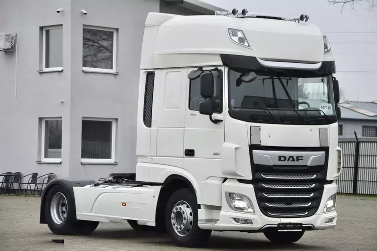 DAF XF 480 ZF INTARDER / KLIMA POSTOJOWA / FULL LED / TRĄBY / KONTRAKT SERWISOWY zdjęcie 6