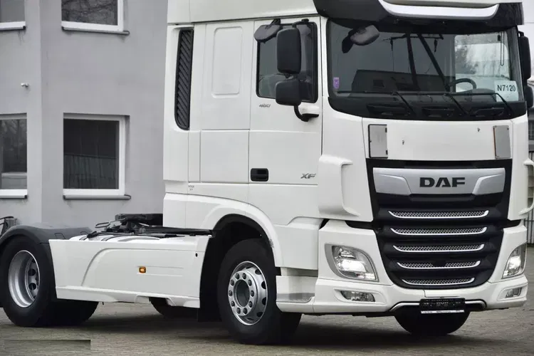 DAF XF 480 ZF INTARDER / KLIMA POSTOJOWA / FULL LED / TRĄBY / KONTRAKT SERWISOWY zdjęcie 7