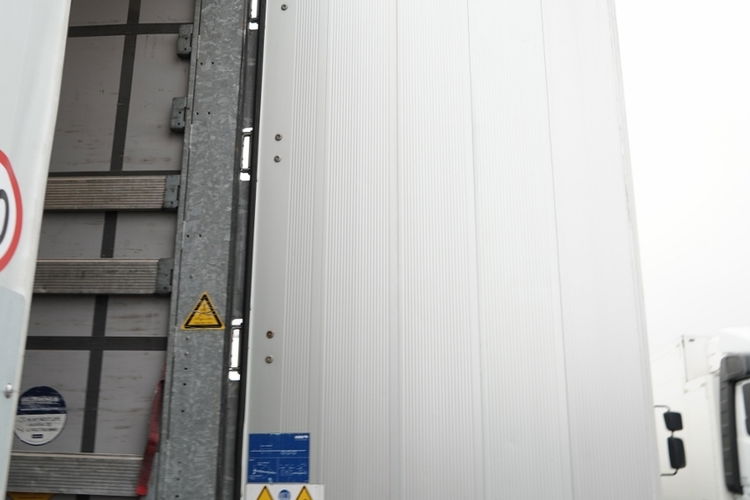 Schmitz -CARGOBULL / FIRANKA / STANDARD  / DACH PODNOSZONY / OŚ PODNOSZONA / zdjęcie 13