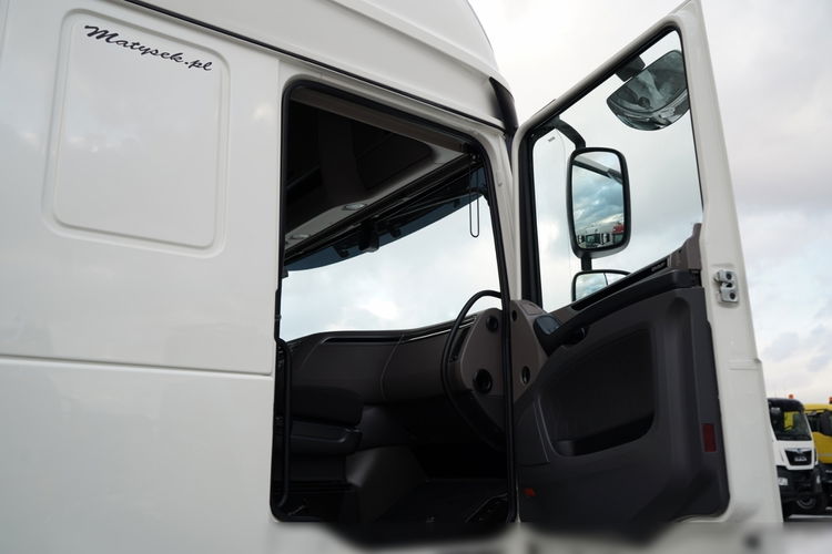 DAF XF 480 / ZESTAW TANDEM / 120 M3 / PRZEJAZDOWY / OŚ PODNOSZONA / OŚ SKRĘTNA / PODŁOGA SZYNA DESKA / WINDA DHOLLANDIA / KLIMA POSTOJOWA / + PRZYCZEPA LECITRAILER / OSIE SAF  zdjęcie 64