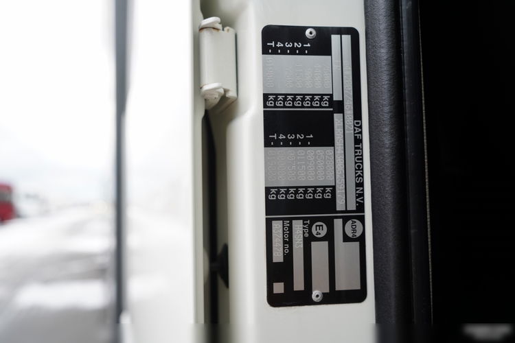 DAF XF 480 / ZESTAW TANDEM / 120 M3 / PRZEJAZDOWY / OŚ PODNOSZONA / OŚ SKRĘTNA / PODŁOGA SZYNA DESKA / WINDA DHOLLANDIA / KLIMA POSTOJOWA / + PRZYCZEPA LECITRAILER / OSIE SAF  zdjęcie 65