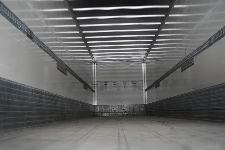 Fruehauf / KONTENER / KOFFER / ROLETA  / WINDA  DHOLLANDIA  / MOCNA PODŁOGA SZYNA DESKA  zdjęcie 16