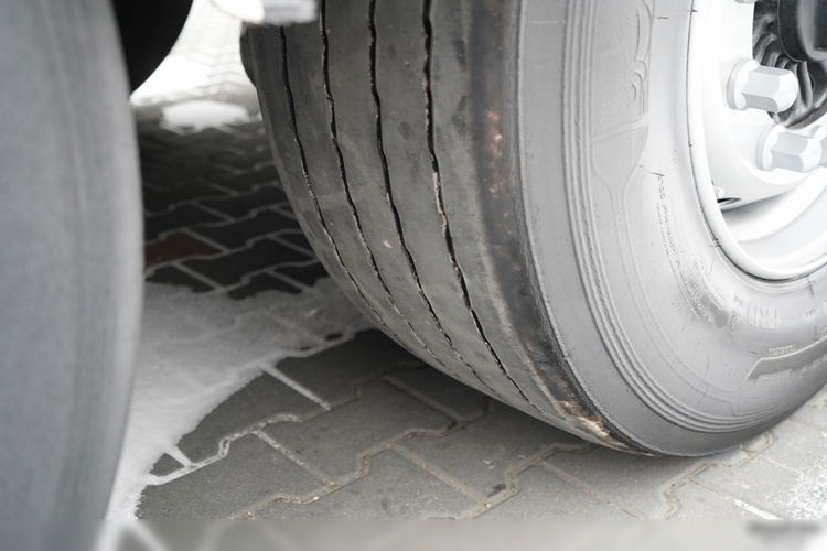 Fruehauf / KONTENER / KOFFER / ROLETA  / WINDA  DHOLLANDIA  / MOCNA PODŁOGA SZYNA DESKA  zdjęcie 18